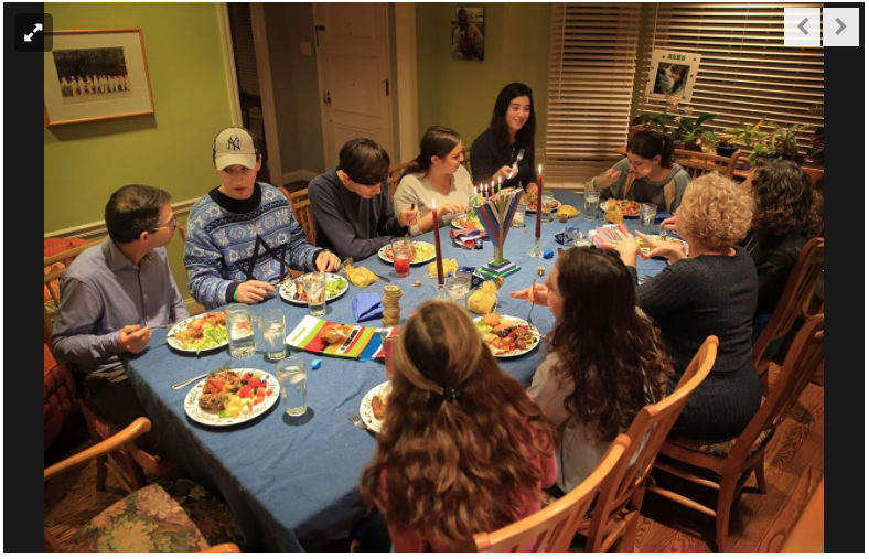 Local families give Washington U. students a ‘home away from home’