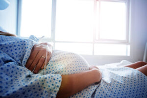 A new “meds to beds” program at Barnes-Jewish Hospital dispenses Hepatitis C medication to women before they are discharged after giving birth (Getty Images)
