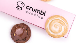 Crumbl Cookie logo